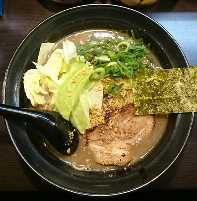 「フレッシュキャベツのもっこす熊本らーめん」@ラーメンくれはの写真