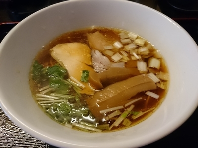 「しゃも醤油そば 800円」@らぁめん屋 カネキッチンの写真
