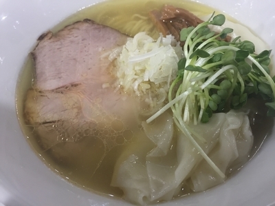 「塩ワンタンラーメン950円」@ラーメン星印の写真
