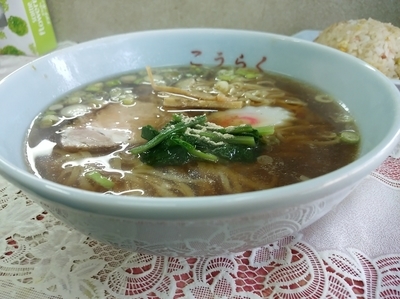 「ラーメン(並盛)450円＋チャーハン550円」@こうらくの写真