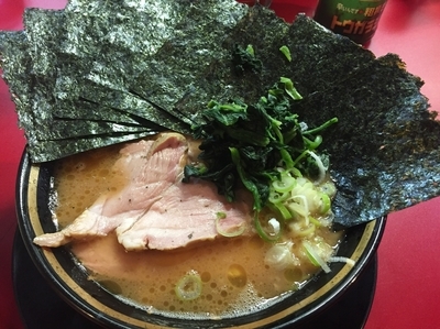 「チャーシュー(750円)+のり(50円)+ライス(110円)」@家系ラーメン とらきち家の写真