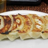 自家特製焼餃子　6個280円