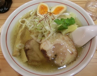 「くろおびラーメン（塩）」@利尻昆布ラーメン くろおびの写真