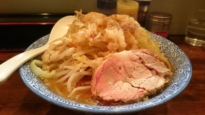「ラーメン￥700（大盛、ヤサイ、アブラ、魚粉）」@ラーメンJAPAN 川口本店の写真
