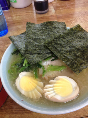 「塩ラーメン味玉、硬め」@ラーメン ONOMICHIの写真