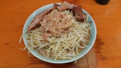 「ブタ入り(アブラ)」@ラーメン二郎 新橋店の写真