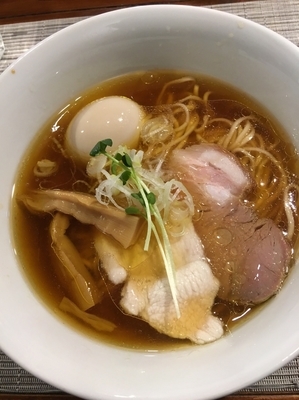 「鶏そば味玉入り880円」@らぁ麺 やまぐちの写真
