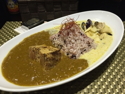 「ハーフ&ハーフ（ファラオ＆クレオパトラ）」@エジプトカレーの写真