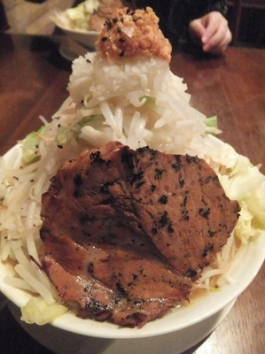 「味噌ラーメン680円(クーポンで500円)ニンニク＆ヤサイ」@喝力屋の写真