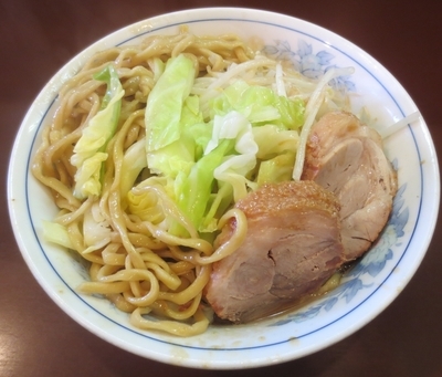 「らーめん（少な目＋野菜マシ）630円」@らーめん陸の写真