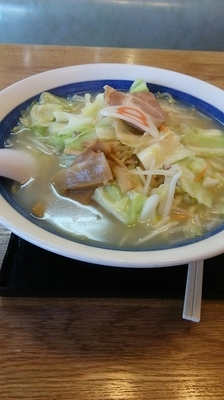 「野菜塩 大盛」@8番らーめん 城南末広店の写真