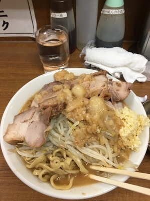 「ラーメン小＋豚増し」@ラーメンの店 どでん 北浦和店の写真