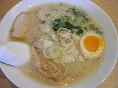 「塩白湯拉麺790円」@中華そば 一念の写真