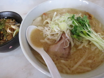 「味噌らーめん500円+チャーシュー丼100円」@ラーメン爺の写真