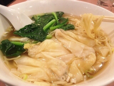 「ワンタン麺(750円)」@龍門 本館の写真