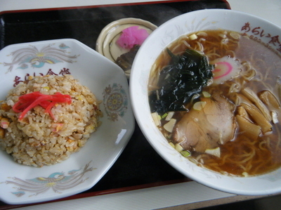 「半チャンラーメンセット800円」@あらい食堂の写真