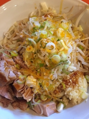 「油そば　醤油　ニンニクカラメラー油　ネギだけましまし」@ちばからの写真