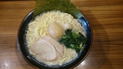 「味玉塩ラーメン並」@横浜家系ラーメン 壱角家 松戸店の写真