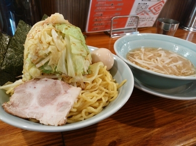 「つけ麺（大盛同料金）850円+野菜200円」@濱之家 入谷店の写真