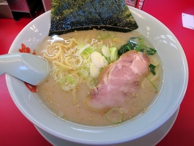 「塩ラーメン ６３０円」@山岡家 館林店の写真