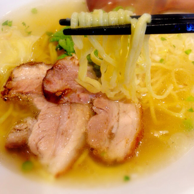 「本丸塩らー麺」@横濱元町 本丸亭 横浜店の写真