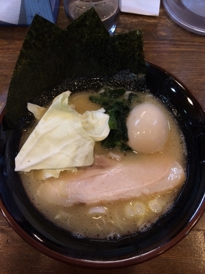 「豚骨醤油らあめん756円」@らあめん 寸八 総本店の写真