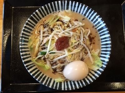 「赤黒パンチ　タンメン」@豚骨中華そば おかわりやの写真