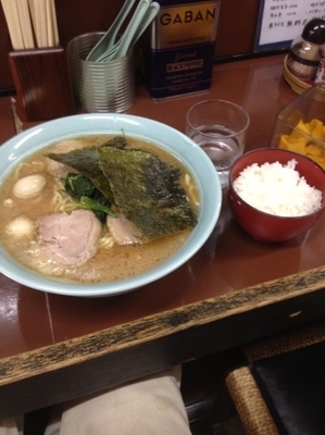 「チャーシュー麺味玉中盛、硬め濃いめ」@炭火焼ごりの写真