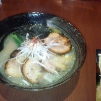 鶏白湯炙りチャーシューメン1030円