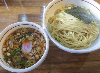 「つけそば（中）800円」@BASSOの写真