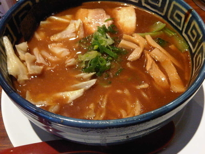 「ホットつけちゃん 中太麺 (830円)」@九州じゃんがら 表参道じゃんがら2Fの写真