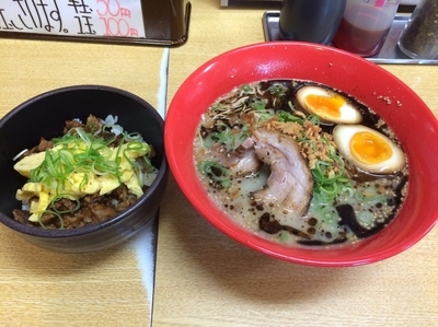 「黒大名ラーメン＆大名丼」@大名ラーメン 本店の写真