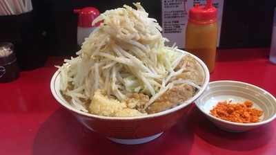 「ラーメン大830円 400g＋追加豚２枚 180円」@千里眼の写真