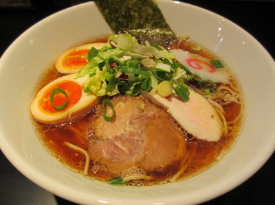 「中華そば（醤油）￥６８０大盛り￥２０味玉￥８０」@自家製麺 KANARIの写真