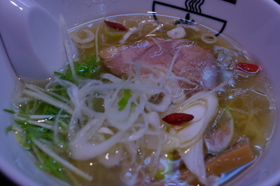 「塩そば」@中華そば 光らーめん 田端店の写真