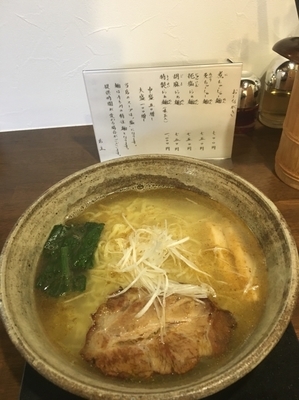 「純塩ラーメン大盛（750＋100）￥」@麺らいけんの写真