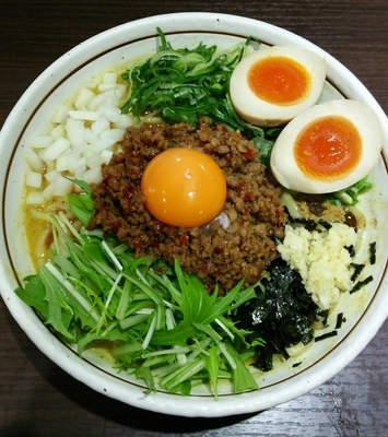 「カレー台湾まぜそば810円トッピングチーズ130円」@麺屋はなび 新宿店の写真