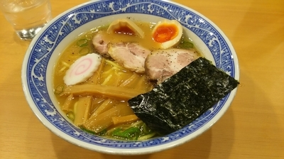 「特製中華そば」@中華そば 青葉 池袋サンシャイン店の写真