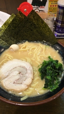 「醤油ラーメン」@横濱家系ラーメン 銀輪家の写真