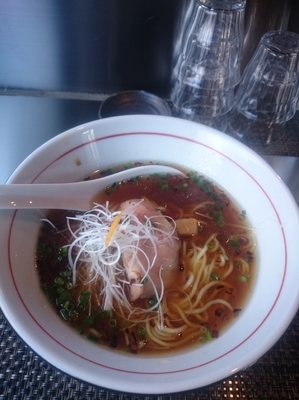 「淡麗鶏だしラーメン」@麺匠 竹中の写真