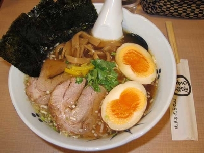 「特製らーめん醤油　1,000円」@与ろゐ屋の写真