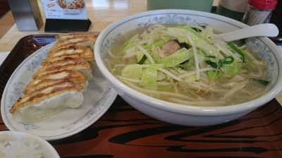 「タンメンと餃子  単品小ライス  809円 麺硬め」@ぎょうざの満洲 本庄早稲田駅前店の写真