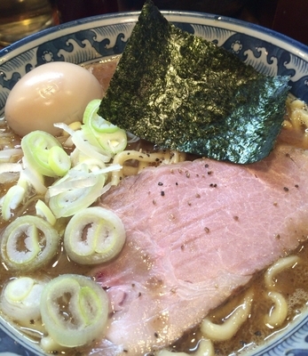 「燻玉ラーメン 880円」@兎に角 松戸店の写真