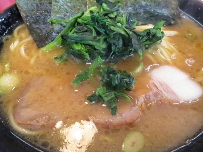 「ラーメン中盛り490円こいめ」@家系ラーメン 王道の写真