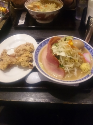 「贅沢タンカラ」@東京タンメン トナリ 東京ラーメンストリート店の写真