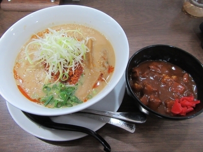 「真空担々麺（８９６円）＋ポークカレー丼」@麺侍 どらぁご ひたち野うしく店の写真