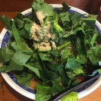 辛味噌麺、サービス大盛り、サービスほうれん草