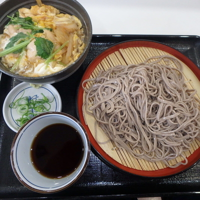 「親子丼もりそばセット(890円)」@そば処 吉野家 佐波川SA下り店の写真