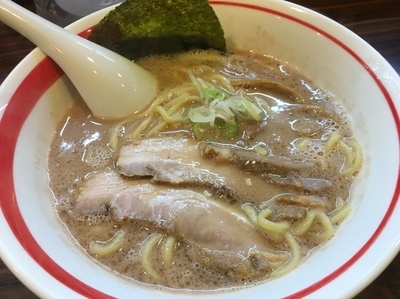 「ラーメン (太麺/並盛り) 680円」@ラーメン長山の写真