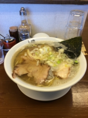 「煮干し中華そば700円 肉めし」@中華そば 馥の写真